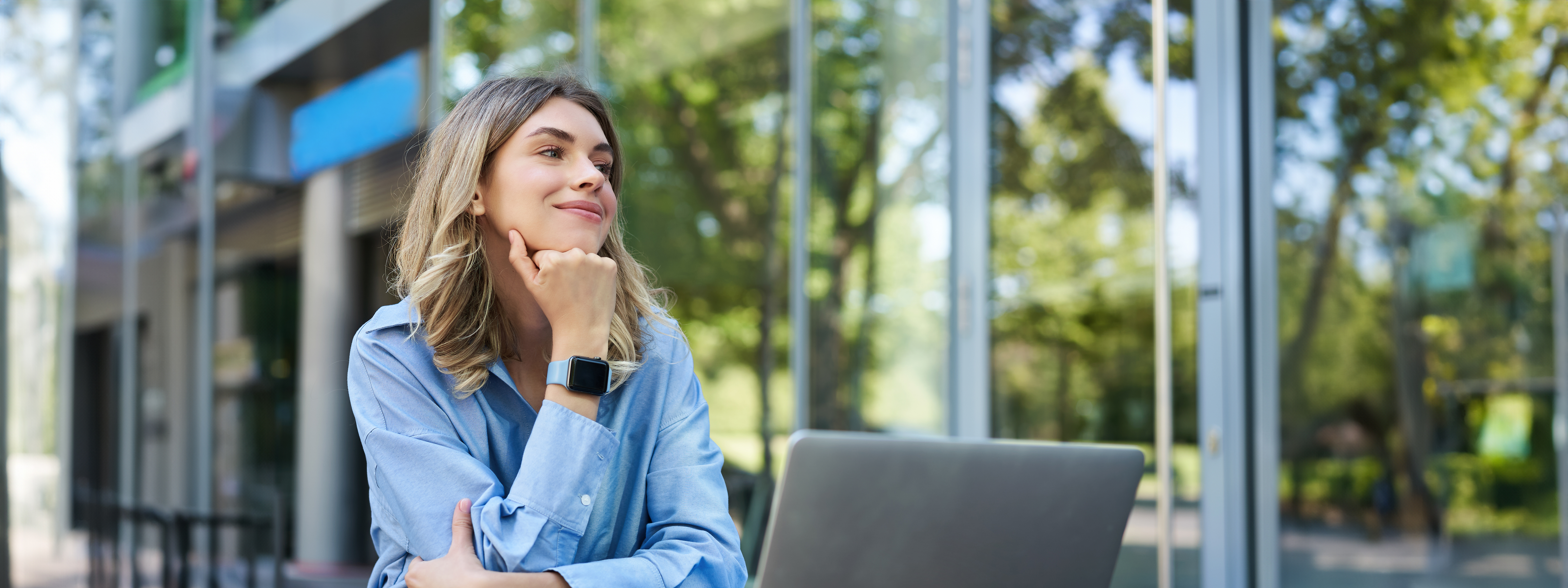 AI-Ateliér founders collaborating in the studio